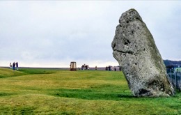 Stonehenge,-megalith,-prehistoric-monument,-Wiltshire,-Salisbury,-UNESCO,-world-heritage,-neolithic,-bronze-age,-stone-circle,-trilithons,-sarsen-stones,-bluestones,-solstice,-astronomy,-observatory,-temple,-rituals,-archaeology,-England,-druids,-ancient-civilization,-Tarek-Charara,-Kaleidos,-Kaleidos-images,-La-parole-à-limage,-heritage-photography,-visual-documentation,-archaeological-photography,-documentary-imagery,-cultural-photography